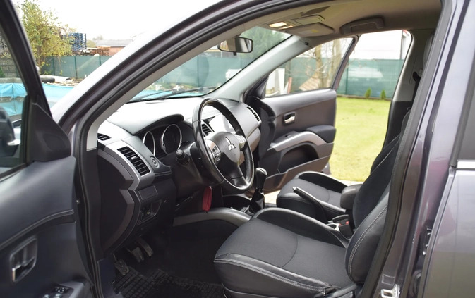 Mitsubishi Outlander cena 37500 przebieg: 280000, rok produkcji 2012 z Uniejów małe 154